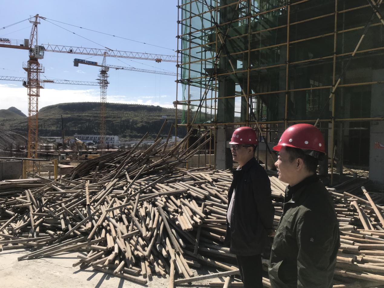 市住房城鄉建設局督查建筑工地揚塵治理工作暨四季度質量安全大檢查